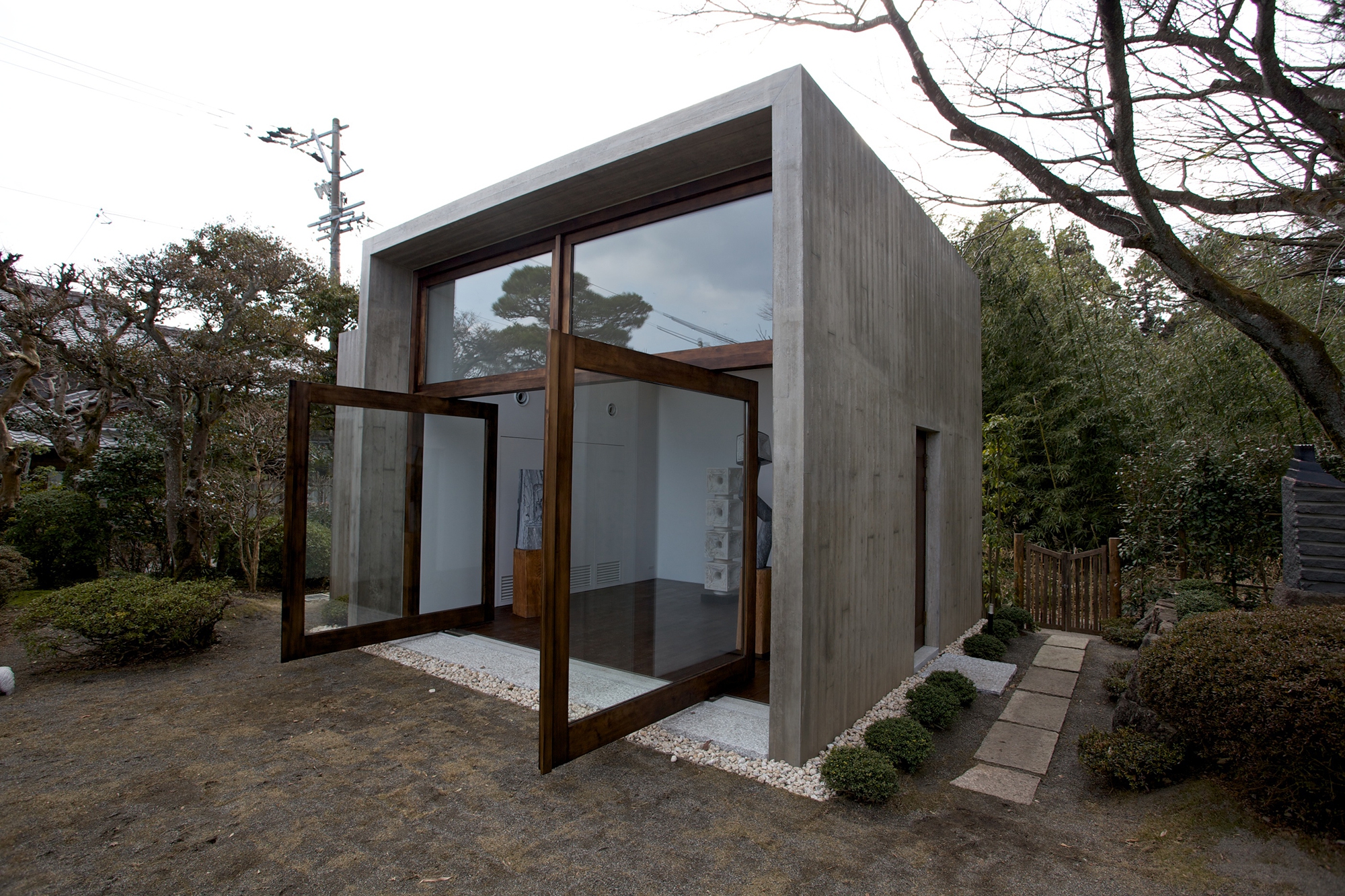 新妻実ミュージアム|DesignWater